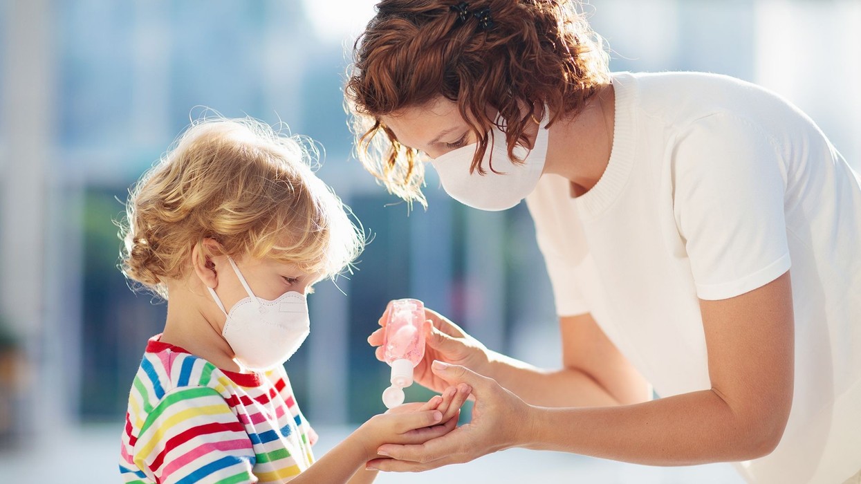 2020/12/nanny-coronavirus.jpg