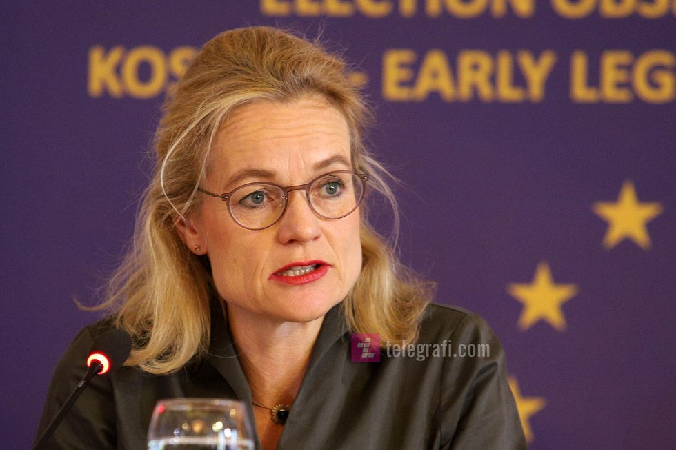 2020/12/Viola-von-Cramon-Taubadel-konference-vezhguesit-e-BE-se-mbi-zgjedhjet-e-parakohshme-ne-Kosove-foto-Ridvan-Slivova-11.jpg