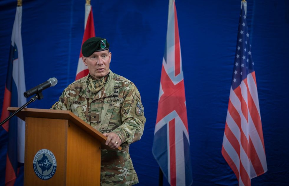 20200624 KFOR NEW CHIEF OF STAFF BG HENRY scaled