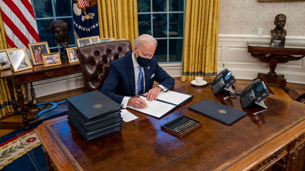 2021/01/skynews-joe-biden-oval-office_5245369.jpg