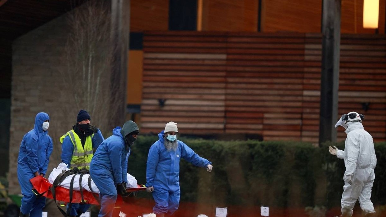 2021/01/uk_united_kingdom_chislehurst_covid_19_victim_20210112223004_reuters.jpg