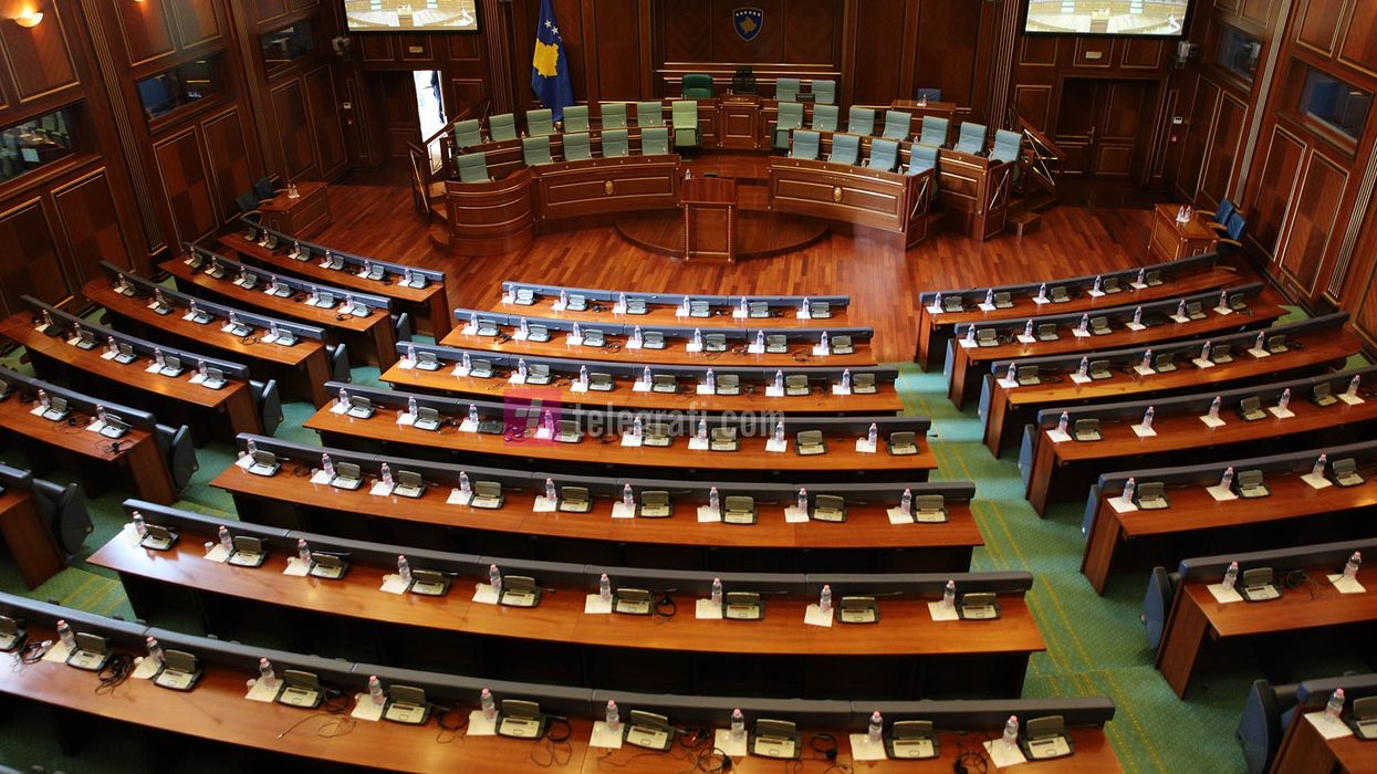 2021/03/salla-e-zbrazet-e-Kuvendit-te-Kosoves-foto-Ridvan-Slivova-2.jpg