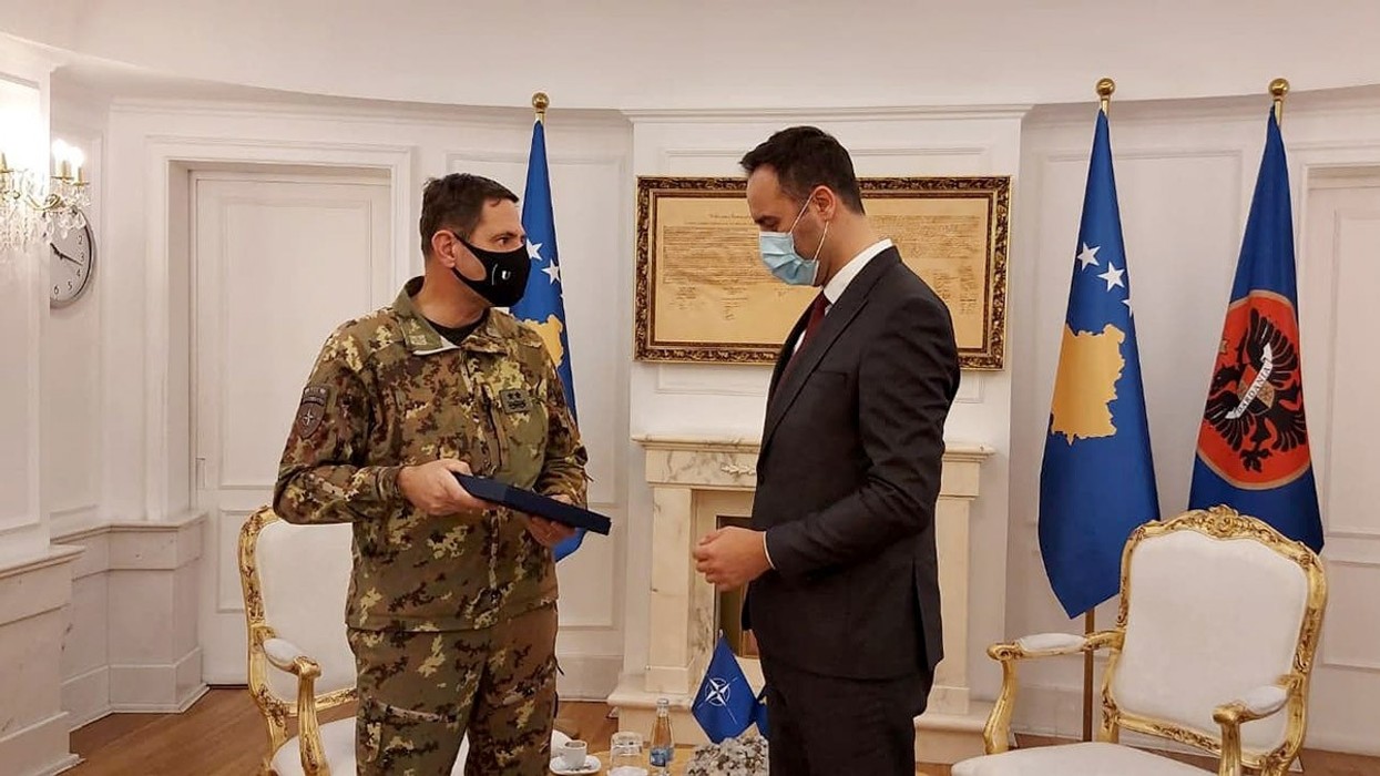 2021/03/u.d.-Presidenti-Glauk-Konjufca-priti-ne-takim-komandantin-e-KFOR-it-gjeneralmajor-Franco-Federici_7.jpg