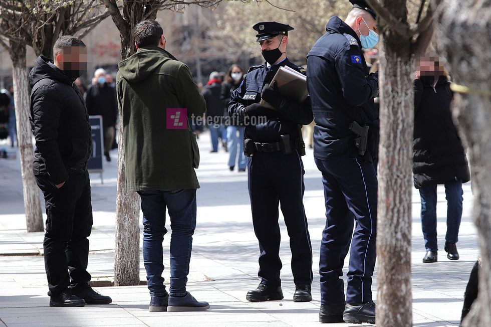 2021/05/Policia-Gjobite-qytetaret-nuk-respektuan-masat-kunder-COVID-19-foto-Ridvan-Slivova-1.jpg