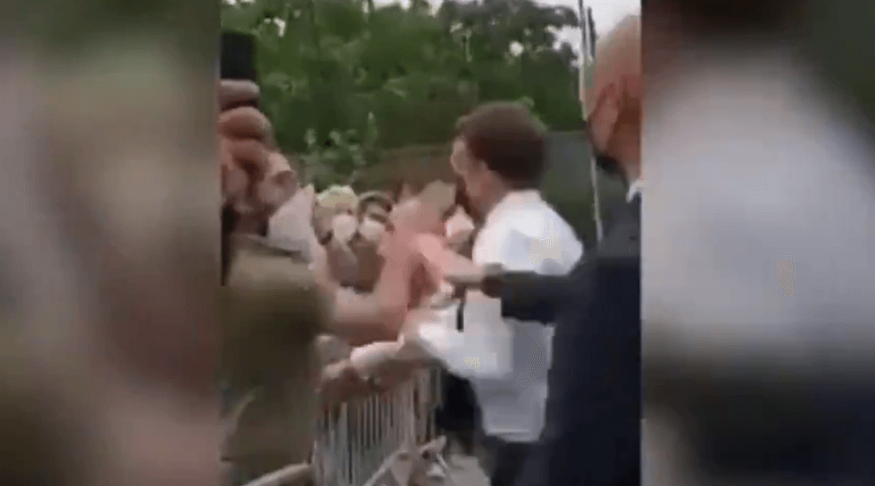 2021/06/Macron.png