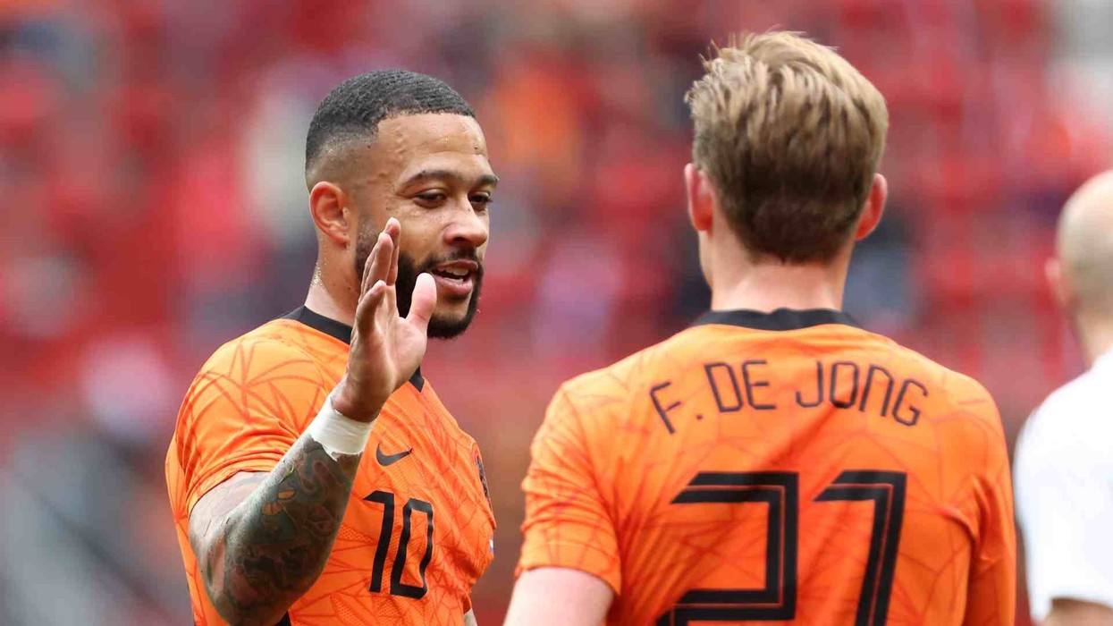 2021/06/memphis-depay-frenkie-de-jong-20210606_iz4gg0qhnrp61eyywyirynomn.jpg