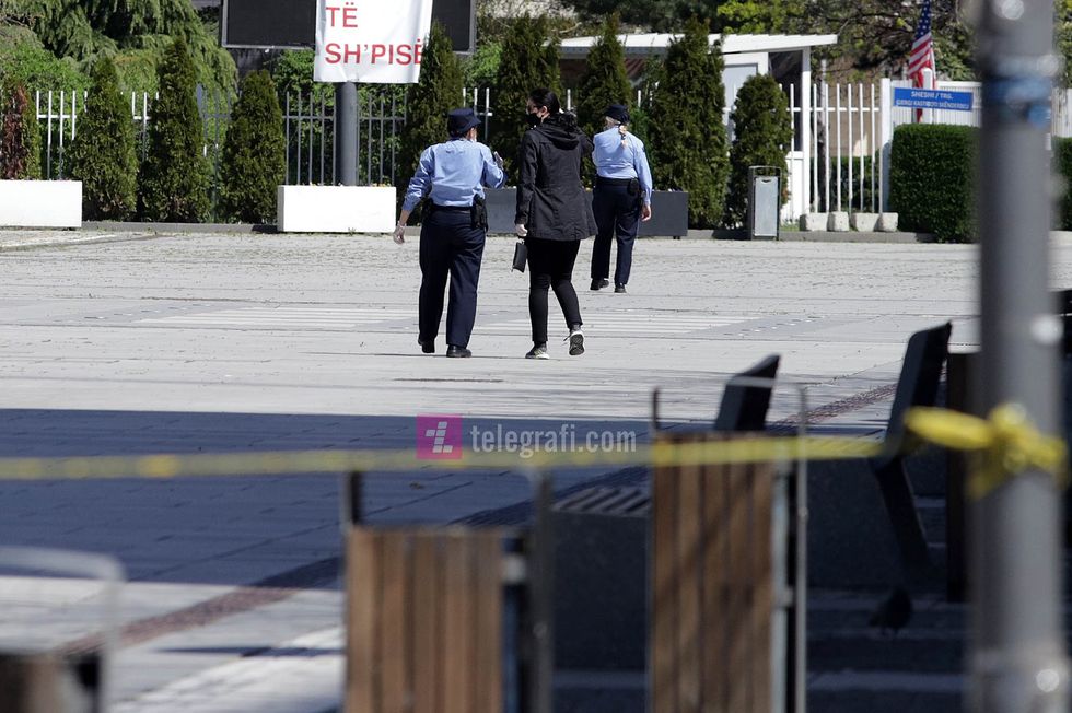 2021/06/policia-ndalon-qytetaret-permbajtja-e-orarit-ne-kohen-e-koronavirusit-covid19-foto-Ridvan-Slivova-2.jpg