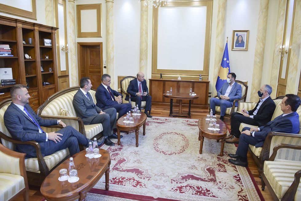 2021 07 06 Kryekuvendari Konjufca priti ne takim delegacionin e Kongresit Pan Shqiptar Amerikan 2