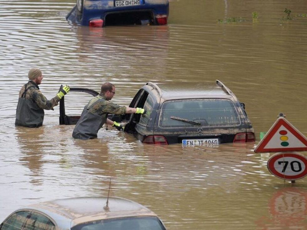 2021/07/210717191244-06b-western-europe-flood-0717-germany-super-tease-800x600-1.jpg