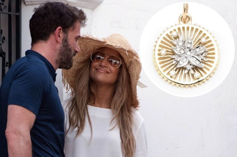 2021/07/jennifer-lopez-ben-affleck-jewlery.jpg