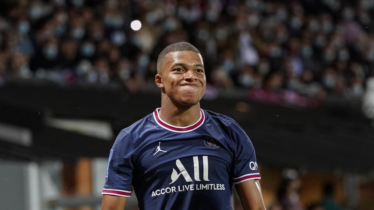2021/08/https___cdn.cnn_.com_cnnnext_dam_assets_210825102907-01-psg-kylian-mbappe-0820.jpg