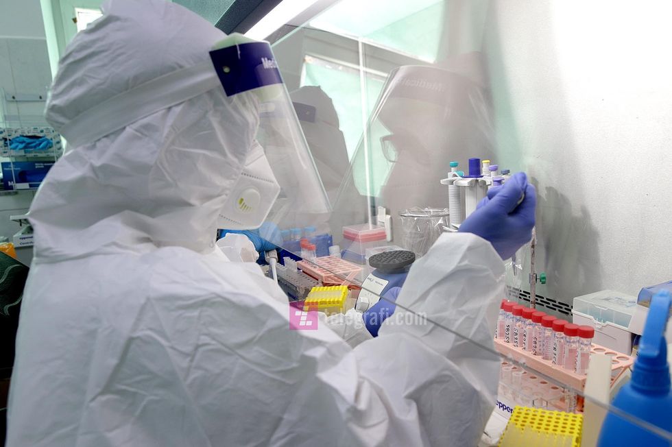 2021/08/Laboratoret-per-COVID-19-ne-IKSHPK-foto-Ridvan-Slivova-48.jpg