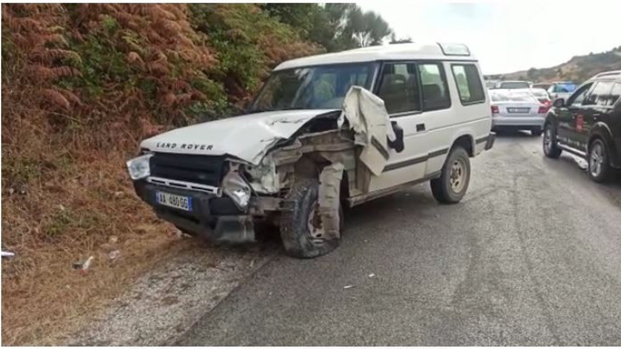 2021/08/land-rover.jpg
