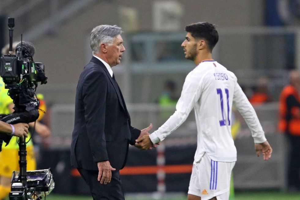 2021/09/ancelotti-asensio.jpg