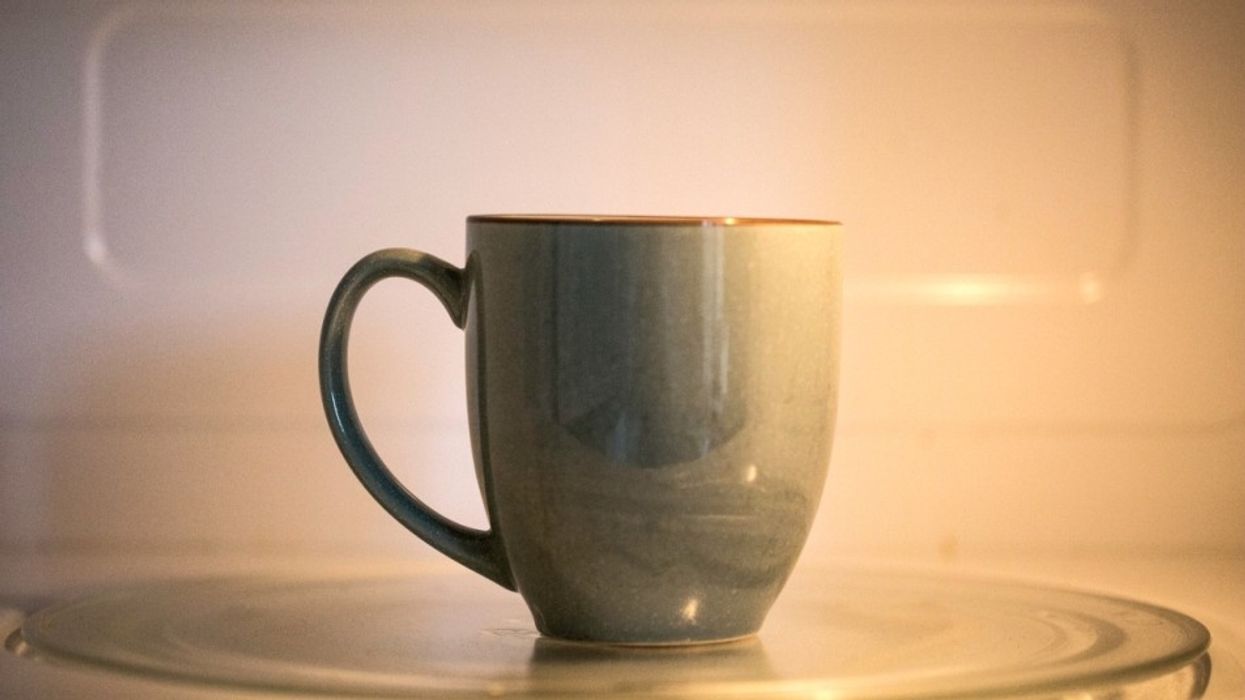 2021/10/coffee-in-microwave-GettyImages-625772738.jpg