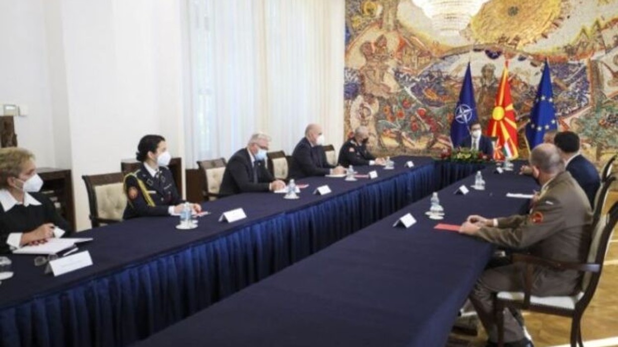 2021/10/pendarovski-sinde.jpg