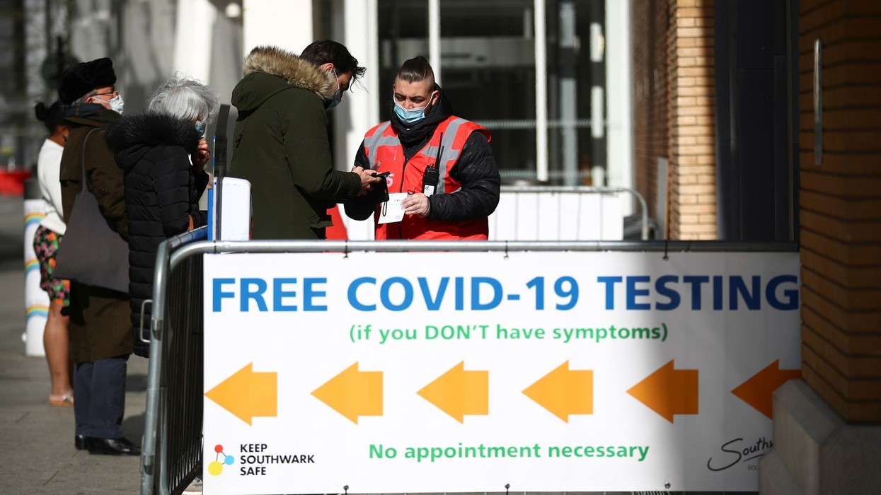 2021/10/skynews-covid-testing_5470086.jpg