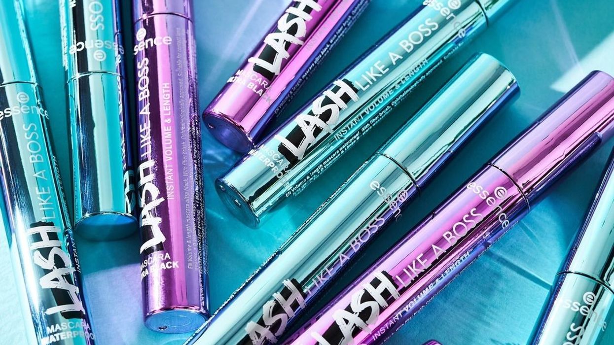 2021/11/essence-LASH-LIKE-A-BOSS-1-rotated.jpg