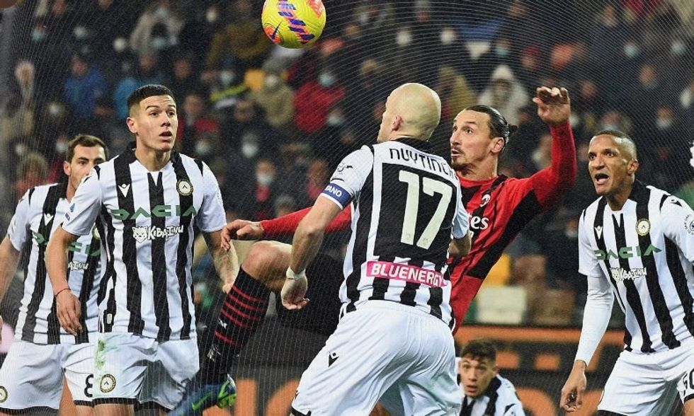 2021/12/Ibrahimovic-vs-Udinese.jpg