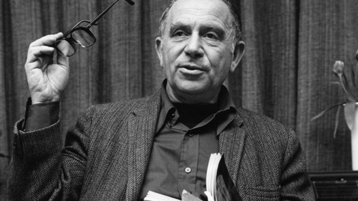 2021/12/Yehuda-Amichai.jpg