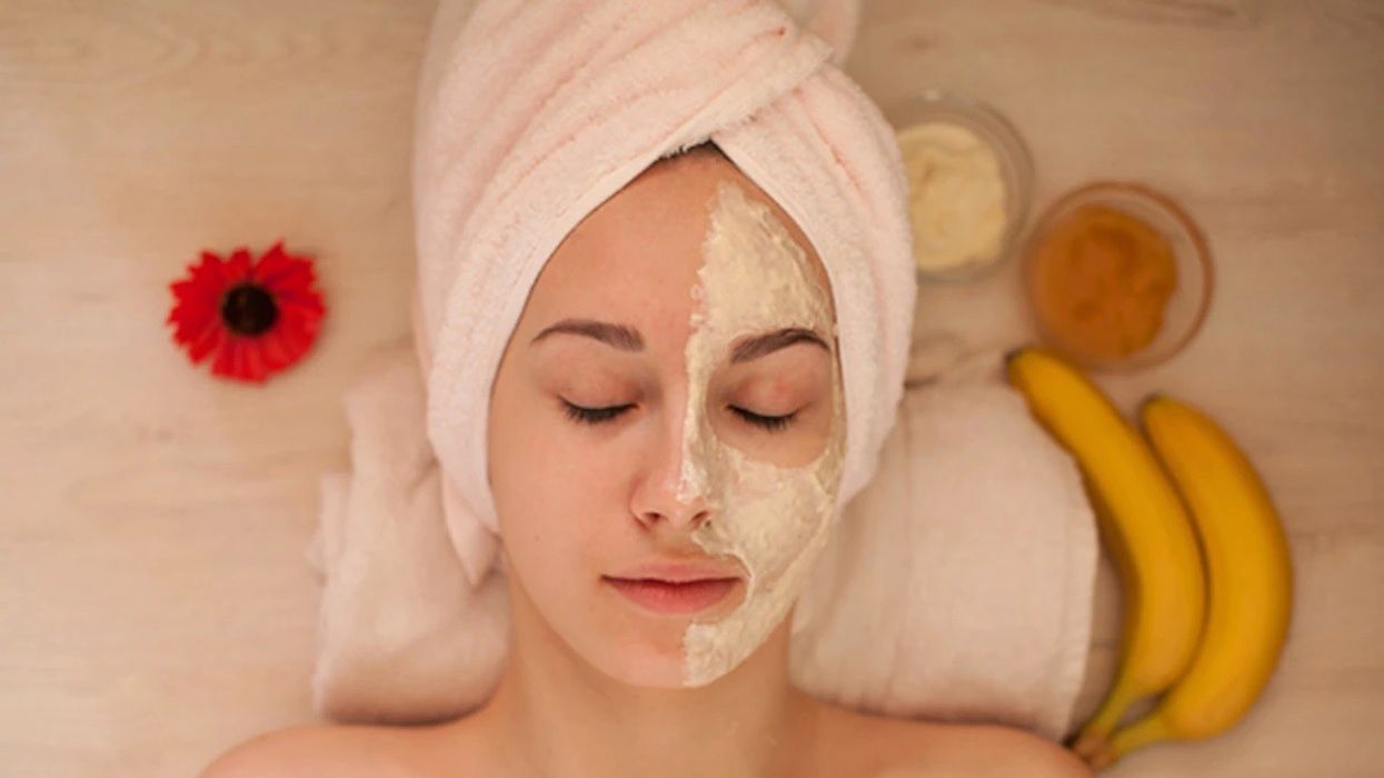 2022/01/diy-banana-botox-youthful-skin_mobilehome.jpg