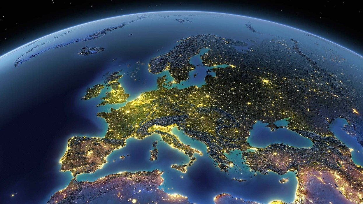 2022/01/Europe_from_Space-1920w.jpg