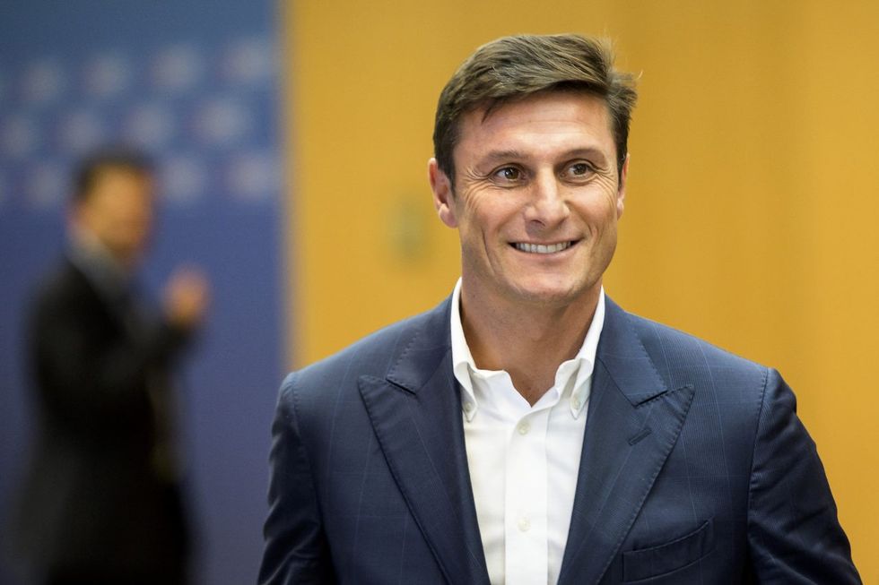 2022/01/javier-zanetti-inter-1711-smiles-epa.jpg