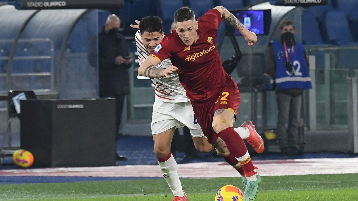 2022/01/romanews-roma-nicolo-zaniolo-dribbling-carbone-romacagliari-scaled-1.jpg