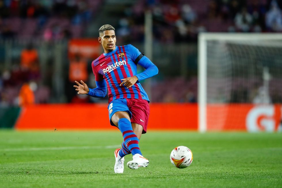2022/01/ronald-araujo-pase-barca-fcbarcelona-europa-press-scaled.jpeg