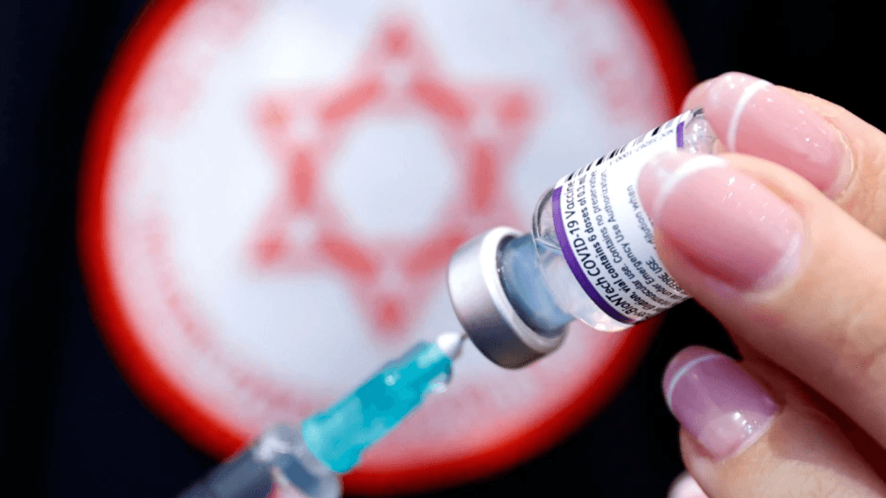 2022/01/Vaccine.png