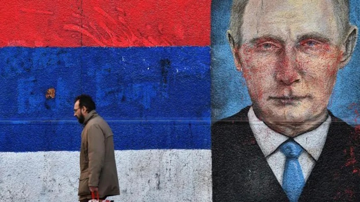 2022/02/Mural-i-Putinit.jpg