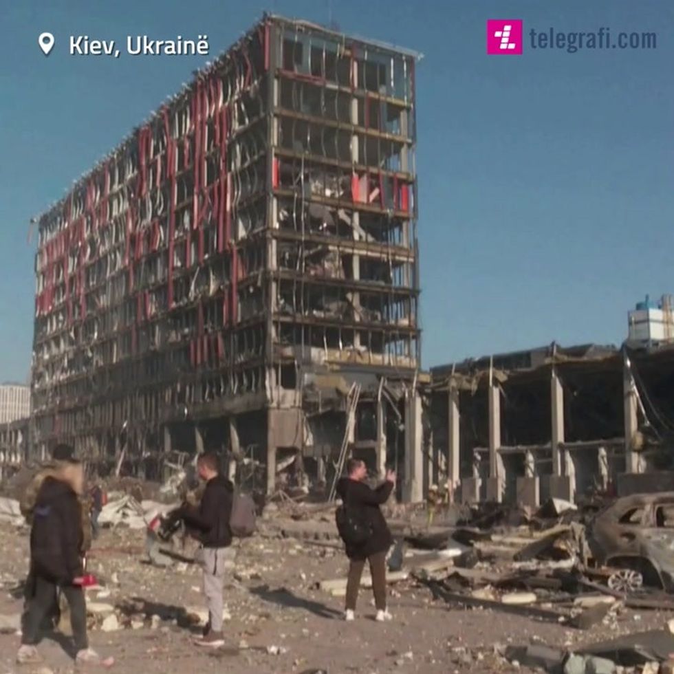 2022/03/Pasojat-e-bombardimit-te-qendres-tregtare-ne-Kiev-e1647876694516.jpg