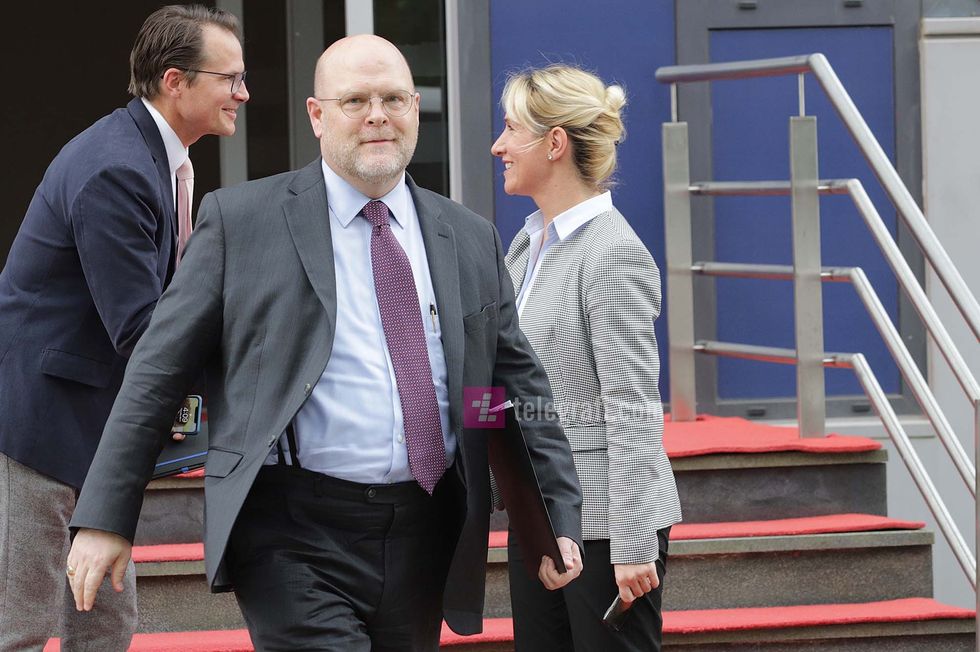 2022/05/Jeffrey-M.-Hovenier-Ambasador-i-SHBA-se-ne-Kosove-foto-Ridvan-Slivova-1-e1654693842318.jpg
