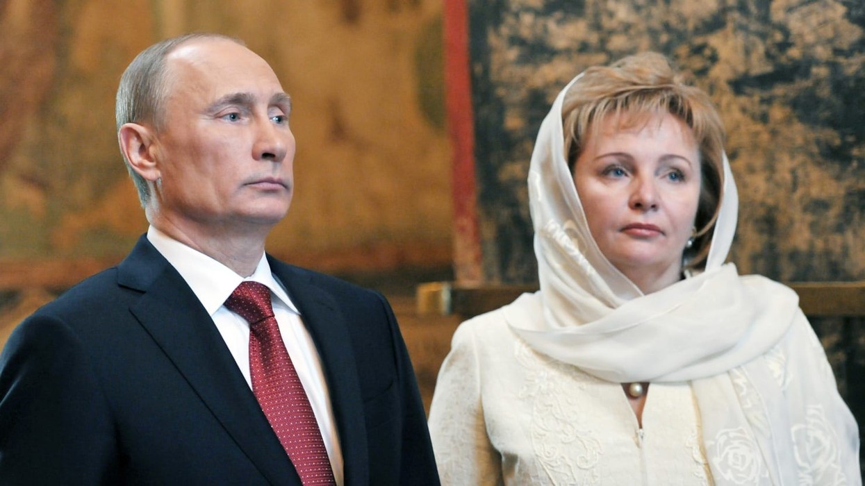 2022/05/Lyudmila-Ocheretnaya-putin.jpg