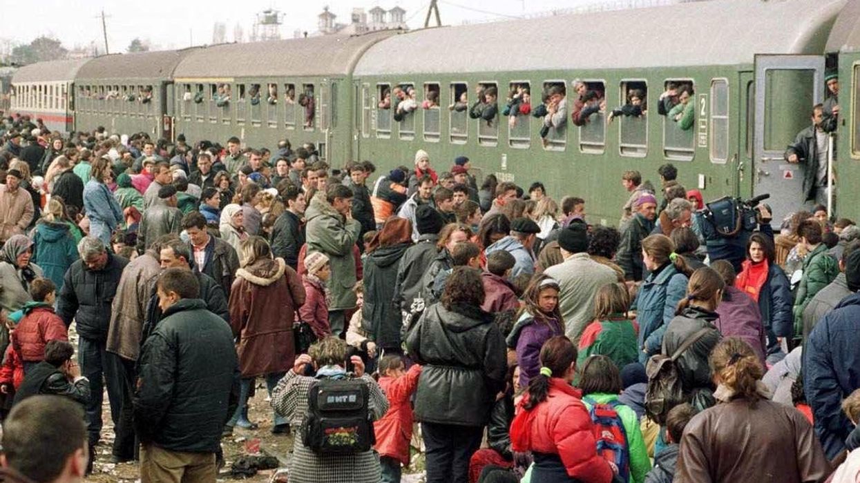 2022/06/Albanian-refugees-leaving-Pristina-in-1999-.jpg