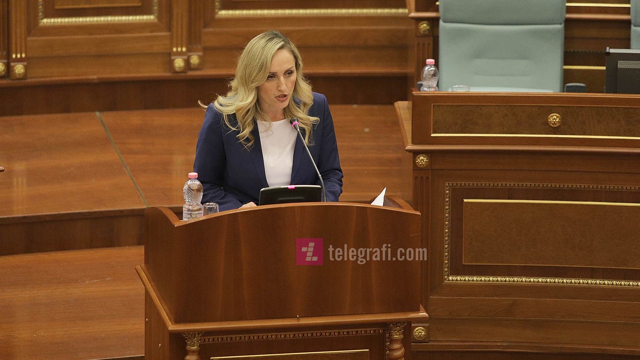 2022/06/Seanca-e-Kuvendit-zgjedhja-e-zevendesve-te-avokatit-te-polullit-Albana-Bytyqi-foto-Ridvan-Slivova-3.jpg