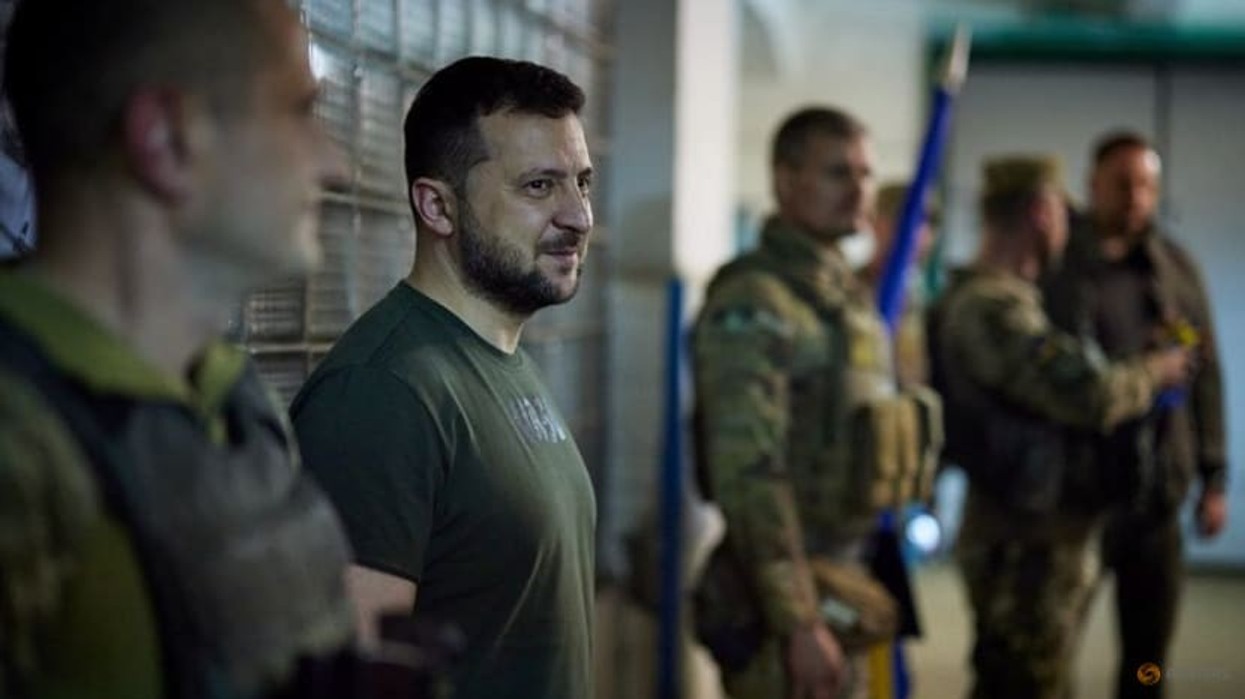 2022/07/2022-06-07t105218z_1_lynxmpei560cx_rtroptp_3_ukraine-crisis-zelenskiy-frontline.jpg