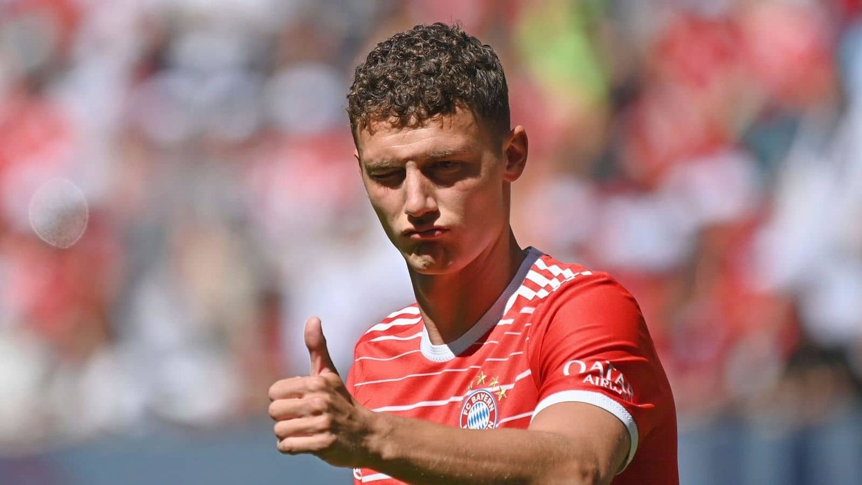 2022/07/benjamin-pavard-bayern-muich-1.jpg