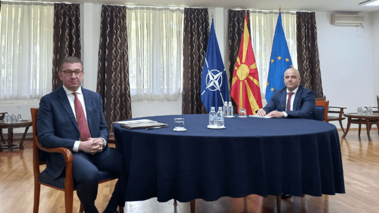 2022/07/kovacevski-mickoski.png