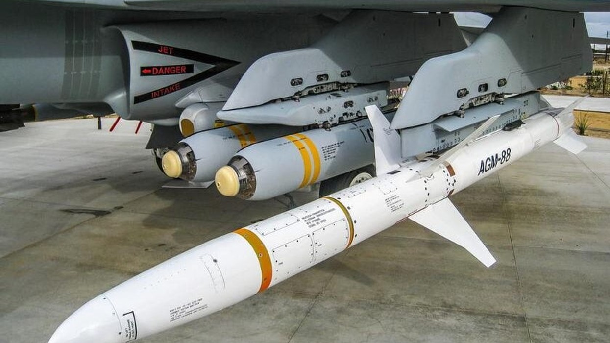 2022/08/AGM-88-HARM-e1660107910327.jpg