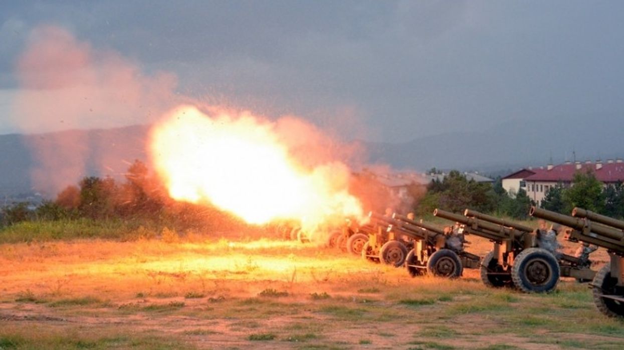 Armata e Maqedonisë me njoftim për 34-vjetorin: Do të ketë qitje artilerie në Shkup, mos u shqetësoni Armata e Maqedonisë me njoftim për 34-vjetorin: Do të ketë qitje artilerie në Shkup, mos u shqetësoni