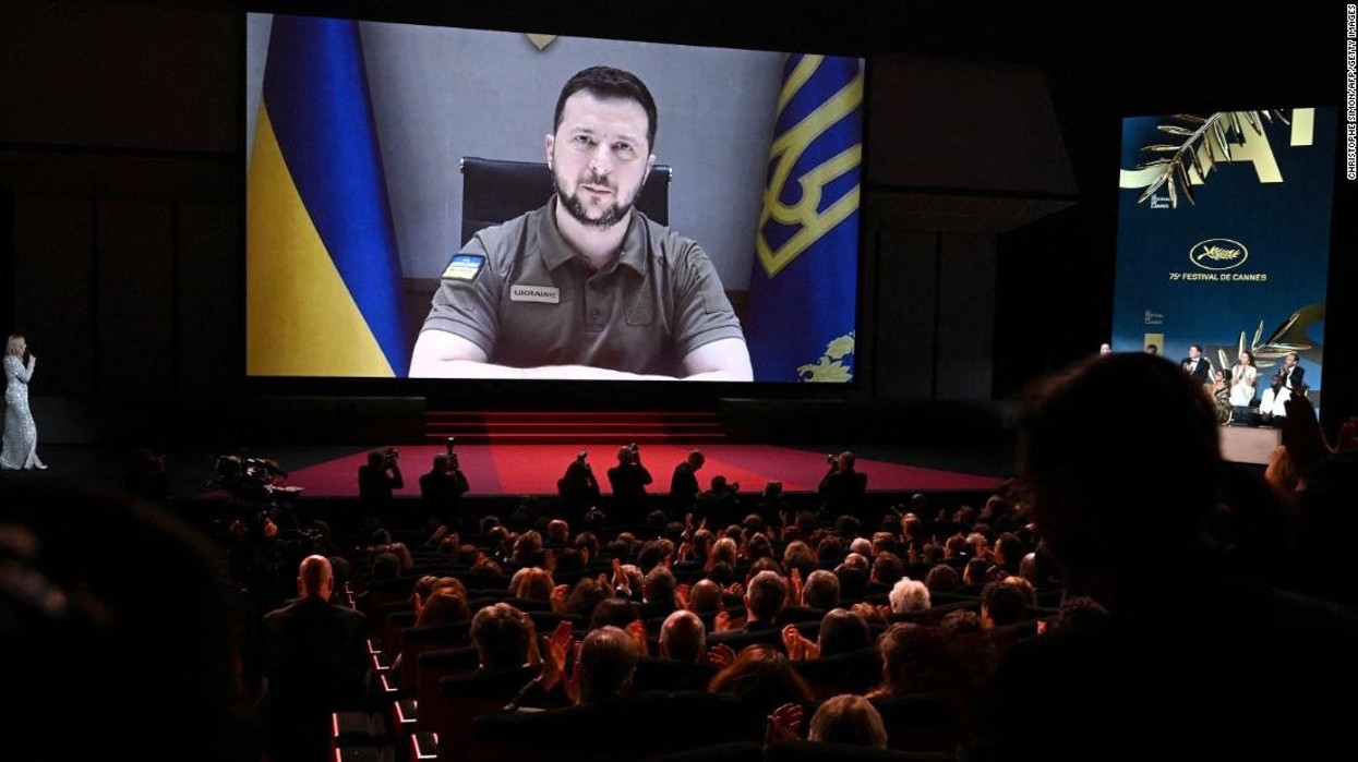 2022/09/220518100421-volodymyr-zelensky-cannes-super-tease.jpg