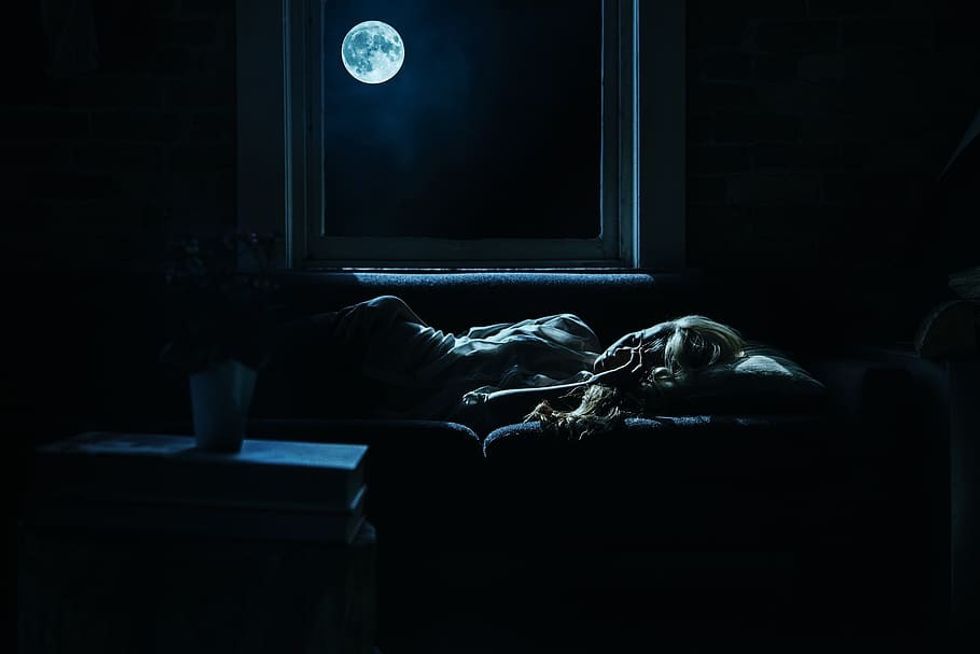2022/09/night-moon-dark-blue-woman-girl.jpg