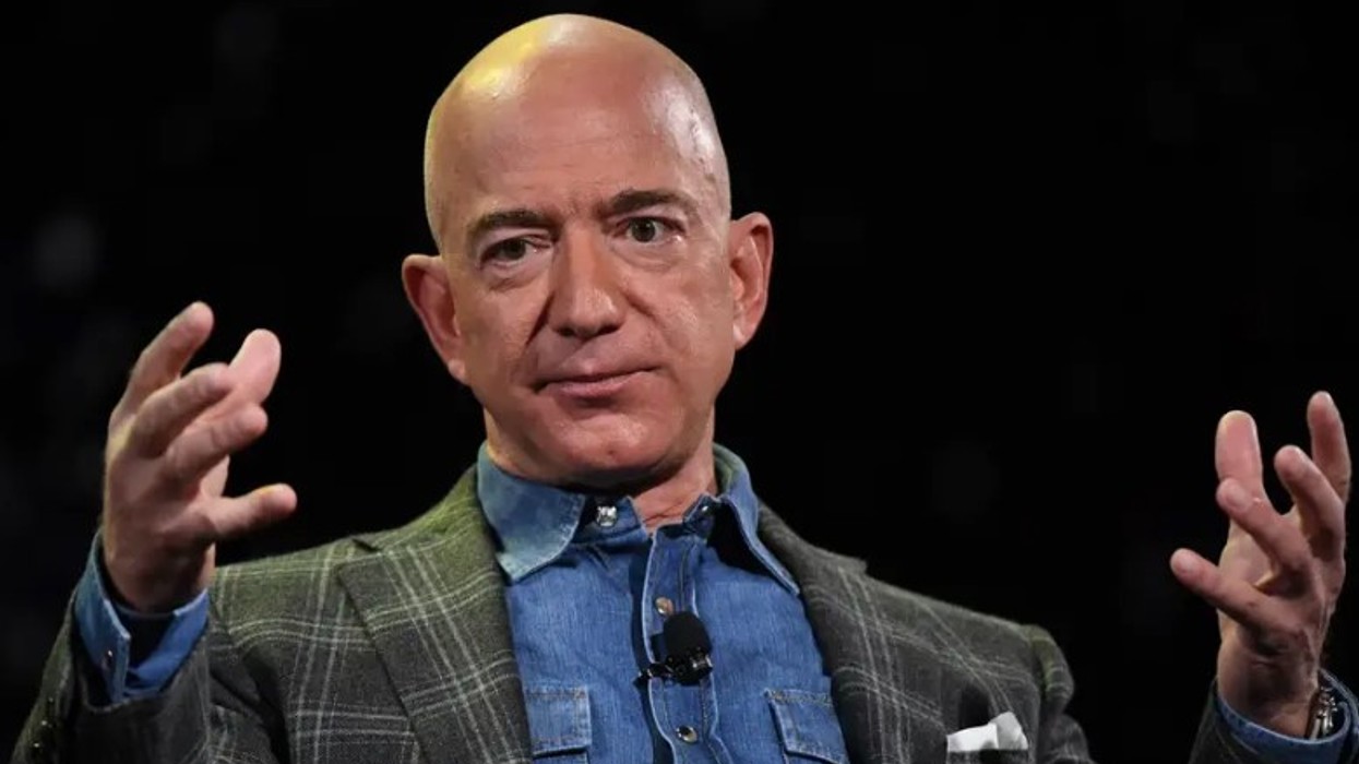 2022/10/Bezos.jpg