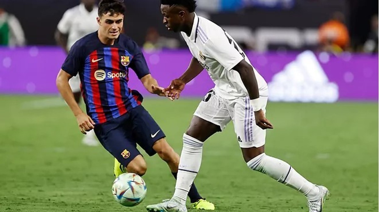 2022/10/pedri-vinicius.jpg