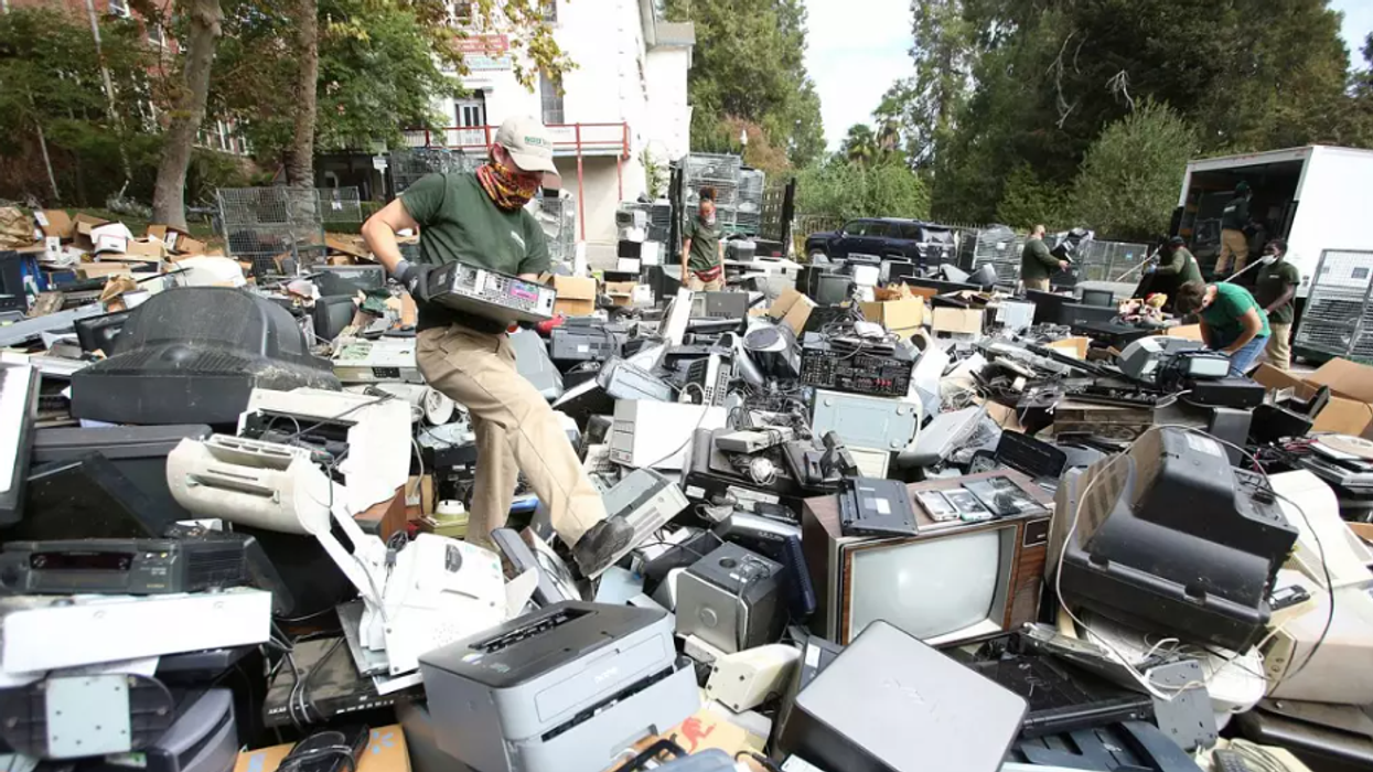 2022/11/E-waste.png