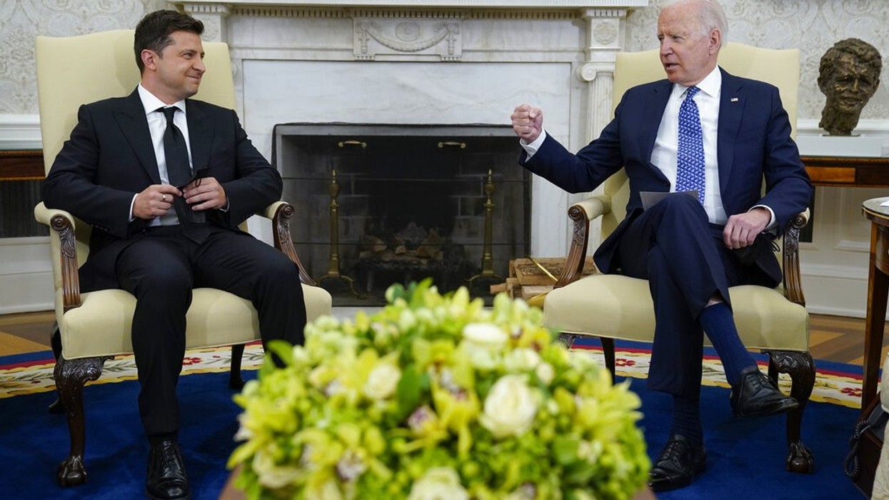 2022/12/210911-biden-zelenskyy-ap-773.jpg
