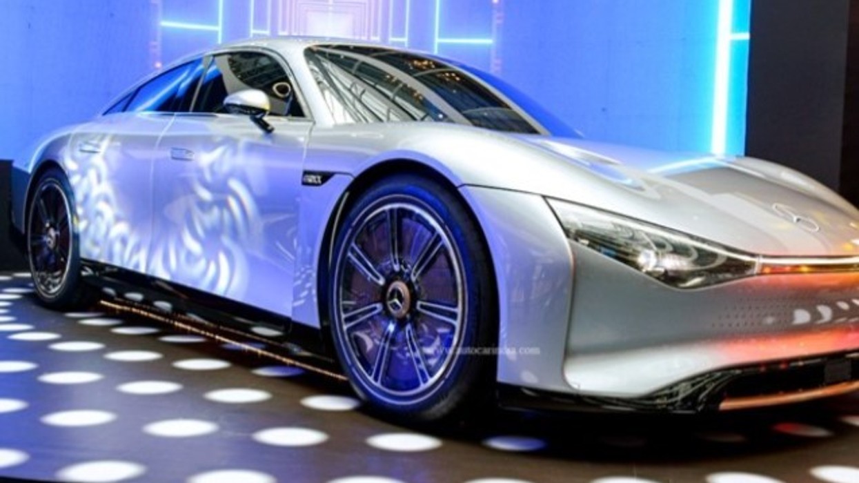 2022/12/Mercedes-1.jpg