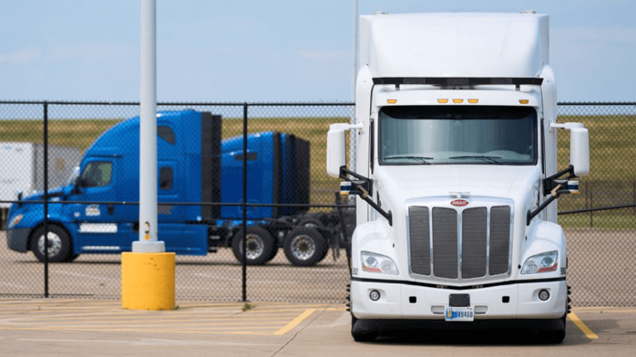 2022/12/trucks.png