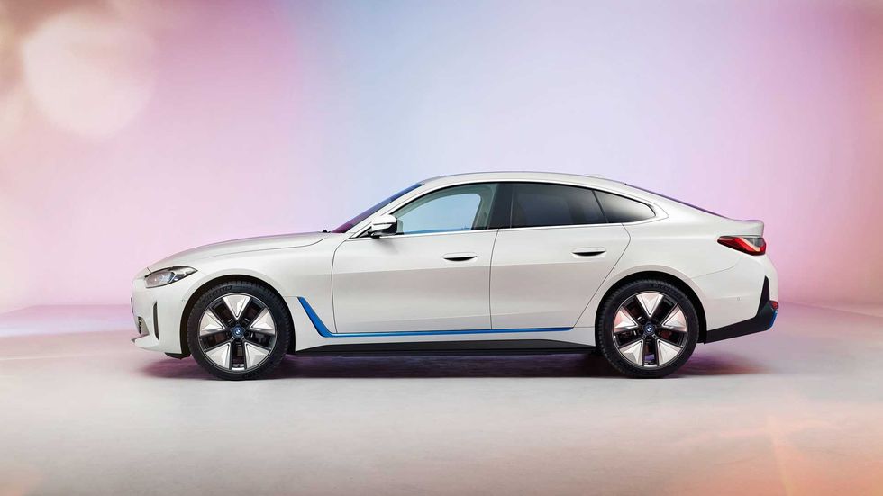 2022 bmw i4 3